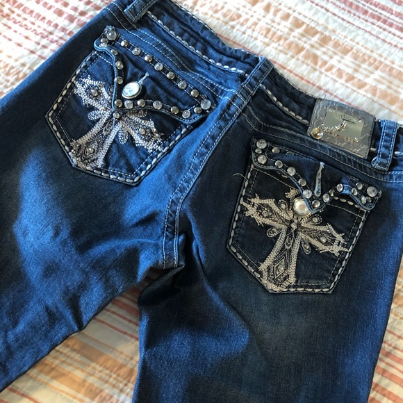 Women’s Jeans - Picture 2 of 3
